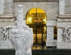Maurizio Cattelan: All. Maurizio Cattelan. L.O.V.E., 2010
Carrara marble, figure: 470 x 220 x 72 cm; base: 630 x 470 x 470 cm. Courtesy of the artist. © Maurizio Cattelan<br />Photo: Zeno Zotti 