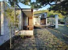 Wall House - Michael Nicholson, International Architecture