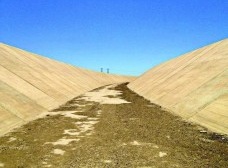 Brasil: o "espetáculo do crescimento". Transposição do rio São Francisco<br />Foto Tuca Vieira  [divulgação]