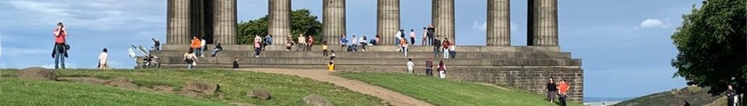 Monumento Nacional da Escócia, em Calton Hill, Edinburgh, Escócia