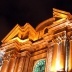 Fachada maneirista com iluminação noturna<br />Fotos Abilio Guerra e Silvana Romano Santos 