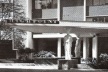 Fig. 16. Bertold Lubetkin e Tecton, Highpoint II, Londres, 1938. Esquema e vista do pórtico com as cariátides [MONTEYS, Xavier. “Arquitectura y modo de empleo”/ ROWE, Colin. Ciudad Collage]