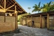 Centro comunitário Camburi, Ubatuba SP Brasil, 2018. CRU! Architects, Sven Mouton, Reintje Jacobs, Britt Christiaense e Jan Detavernier<br />Foto Nelson Kon 