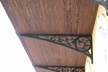Detalhes arquitetônicos em rua de Mindelo<br />Foto Paula Janovitch 