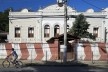 Grupo Escolar Cônego J. Monteiro, no percurso da antiga Estrada União Industria, depois BR-3, atual rodovia que atravessa o centro urbano da cidade<br />Foto Fábio Lima 