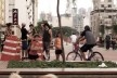 Praça Roosvelt, usos diversos do espaço público<br />Foto Maria Cláudia Levy 