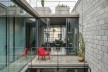 Casa Mipibu, São Paulo SP Brasil, 2015. Arquitetos Danilo Terra, Pedro Tuma e Fernanda Sakano / Terra e Tuma Arquitetos Associados<br />Foto Nelson Kon 