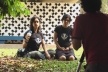Lana Guimarães (à esquerda) durante o projeto<br />Foto Peter Brower 
