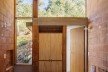 Casa de meia encosta, São Francisco Xavier SP, 2013. Arquitetos Denis Joelsons e Gabriela Baraúna Uchida<br />Foto Pedro Kok 