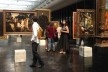01-03. Reabertura da Pinacoteca do Masp na noite do dia 10 de dezembro de 2015. Os cavaletes de cristal, projeto original de Lina Bo Bardi, redesenho de Martin Corullon e Gustavo Cedroni<br />Foto Abilio Guerra 