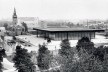 A recém inaugurada Neue Nationalgalerie Berlin com uma obra de Alexander Calder na área próxima ao Jardim de Esculturas<br />Foto/photo Deutsche Presse-Agentur GmbH, 1968 
