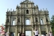 Na fachada frontal da Igreja de São Paulo o multi-culturalismo luso-chinês<br />Foto Luiz Henrique Proença Soares 