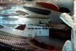 Aula Magna, Ciudad Universitaria de Caracas, Carlos Raúl Villanueva. Interior com móbiles de Alexander Calder, 1952-53
