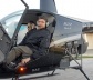 Geraldo Nunes no helicóptero<br />Foto João Paulo  [Revista Asas]