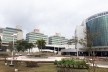 Edifícios sede da Justiça Federal de Santa Catarina e torres do Ministério Público Federal e Ministério Público do Trabalho: construções de alto padrão construtivo, às margens da avenida popularmente conhecida como Beira Mar Norte<br />Foto Isabela Martins, 2019 