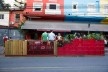 Parklet de engradados na Mateus Grou. Zoom, Instituto Mobilidade Verde e Contain It<br />Foto Sissy Eiko 