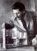 Gerrit Rietveld com maquete [BROWN, T. The work of Gerrit Rietveld, architect. Utrecht, A.W.Bruna & Zoon]