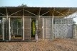Estudantes da Escola de Arquitetura de Bergen (Noruega), Escola e centro de Formação, Chimundo, Moçambique<br />Foto divulgação 