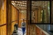 Centro comunitário Camburi, Ubatuba SP Brasil, 2018. CRU! Architects, Sven Mouton, Reintje Jacobs, Britt Christiaense e Jan Detavernier<br />Foto Nelson Kon 