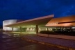 FHE – Fundação Habitacional do Exército, vista noturna, marquise em primeiro plano. Escritório MGS – Macedo, Gomes & Sobreira<br />Foto Joana França 