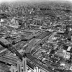 Espaços residuais e terrenos vagos ao longo da orla ferroviária: 60% do Brás, antigo bairro industrial, é estimado como desocupado<br />Foto Nelson Kon 