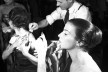 Bastidores do desfile de moda da Casa Canadá, no Copacabana Palace , Década de 1950, Odete Lara se maquiando<br />Foto Jean Manzon 