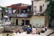 A praça de um dos povoados da Galiléia: uma fonte natural é aproveitada com expedientes modestos, como o chafariz