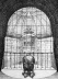 Projeto de Penitenciária de N. Harou-Romain, 1840. Sistema panóptico: detento reza em sua cela, diante da torre de vigilância central [FOUCALT, Michel. Vigiar e Punir. Petrópolis, Vozes, 1987]