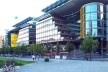Edifício de escritórios e apartamentos. Projeto de Richard Rogers<br />Foto Marcos Sardá Vieira, ago. 2016 