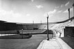 Estádio e complexo poliesportivo do Pacaembu, construção, São Paulo, anos 1940<br />Foto divulgação  [Acervo FAU USP / livro <i>Museu do Futebol</i>]