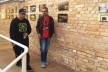 O pixador e convidado. Exposição <i>Cripta Djan, em nome do pixo</i>, curadoria João Correia<br />Foto Abilio Guerra 