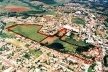 Z.D. Costi Cia. Ltda e o vazio urbano (em vermelho, limites da área da empresa - déc. 90) – Bairro São Cristóvão.  [arquivo da empresa]