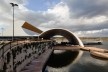 Sarah Brasília Lago Norte, galpão para esportes náuticos, Brasília DF<br />Foto Nelson Kon  [LIMA, João Filgueiras (Lelé). "Arquitetura - uma experiência na área da saúde"]