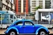 Fusca azul sobre azul, série fotográfica “Os fuscas ofuscam”<br />Foto Fernando Mascaro 