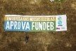 Faixa de apoio ao Fundeb diante do Congresso Nacional<br />Foto divulgação  [Mídia Ninja]