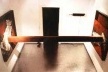“Sforza“, aço oxidado, óleo e areia, dimensões variáveis, 1994