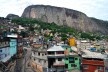 Favela da Rocinha, Rio de Janeiro RJ Brasil<br />Foto Chensiyuan  [Wikimedia Commons]