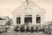 Construção em alvenaria para o Banco do Brasil, na década de 30 do século XX, com características protomodernas, por incentivo do governador Hugo Carneiro [COSTA, 2002, p.107]