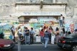 Apropiación  del espacio público para el encuentro ceativo para confrontar el poder, la construcción de identidades, comunicarse y conectarse con los demás<br />Foto Edwin Quiles 