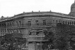 Liceu de Artes e Ofícios do Rio de Janeiro. Projeto F. J. Béthencourt da Silva. Av. Rio Branco (antiga Av. Central). Edifício demolido.  [Barros, P. O Liceu de Artes e Ofícios do Rio de Janeiro e seu fundador. Rio de Janeiro, L.]