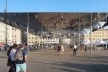 L’Ombrière, Marselha, arquiteto Norman Foster<br />Fotomontagem Victor Hugo Mori, 2019 