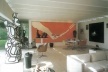 A sala de estar, o espaço central da Casa<br />Foto: Adam Bartos 