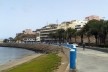 Mindelo, na Avenida Marginal, edifício modernista da Nova Capitania do Mindelo segue a linha curva do terreno<br />Foto Marcela Santana, 2016 