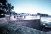 Rambla Suíça nos arredores do Cerro, Montevidéu. Intendência da Cidade de Montevidéu. Projeto e direção: Arq. Carlos Pascual, 1996-1997 