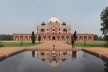 Alexandrina Mori na Tumba Humayun, Delhi, Índia, 2010<br />Foto Victor Hugo Mori 