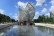 Fundação Louis Vuitton, Paris, arquiteto Frank Gehry<br />Fotomontagem Victor Hugo Mori, 2015 