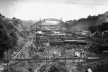 Estádio e complexo poliesportivo do Pacaembu, construção, São Paulo, anos 1940<br />Foto divulgação  [Acervo FAU USP / livro <i>Museu do Futebol</i>]