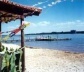Deck do Village Alvorada, com vista para a família presidencial. Invasão de área pública, mas intocada. No fundo um hotel em escombros, uma outra ousada invasão na área de "segurança nacional" em volta do Palácio da Alvorada, que foi embargada com relativ [Acervo da urbanista Cecília Juno Malagutti]