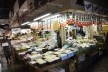 Mercado de peixe Tsukiji, barraca com frutos do mar, Tóquio<br />Foto Roberto Abramovich 