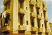 Prédios de apartamentos nos bairros Centro Havana e Vedado, 1930-1940. Da influência francesa á norte-americana<br />Foto Roberto Segre 